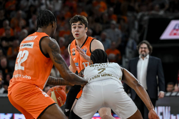 等核心进攻 等核心进攻