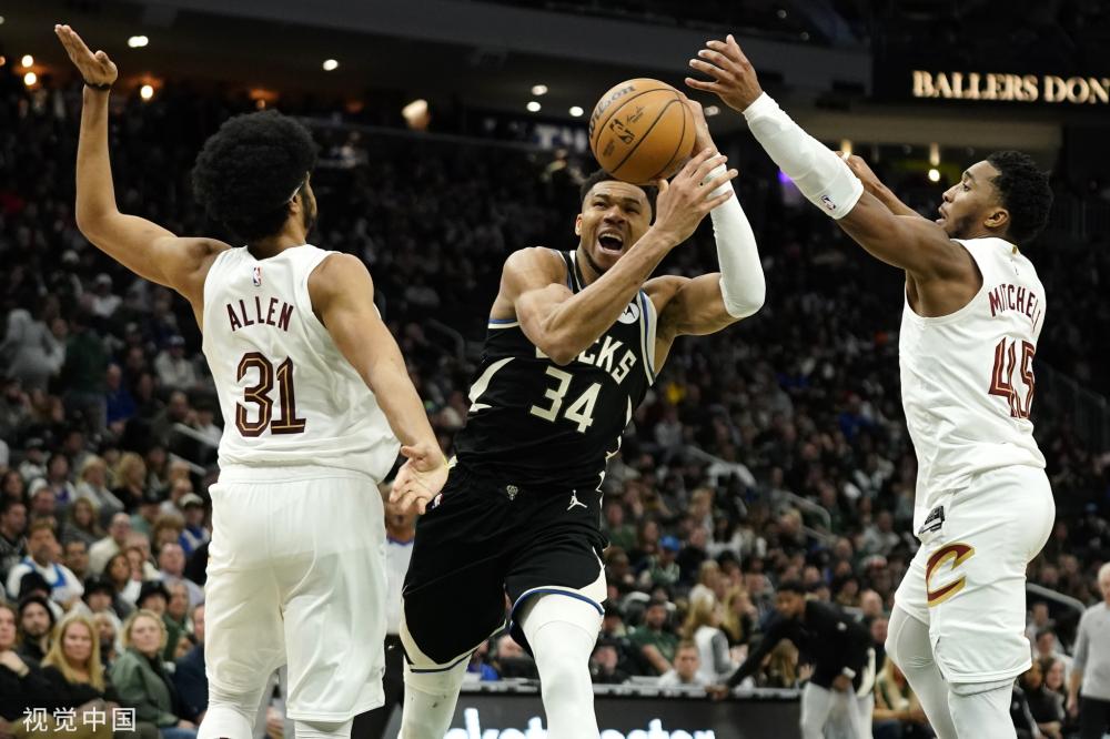 更显轻松自 更显轻松自